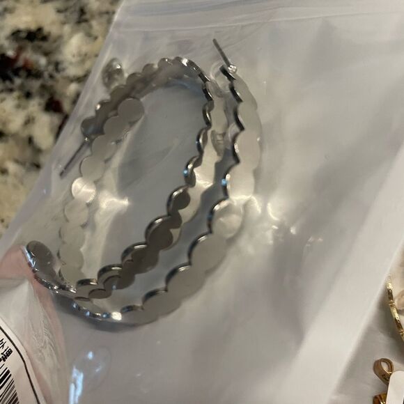 Elegant Gold and Silver Hoop Earrings (Bundle of 2) - Picture 12 of 13